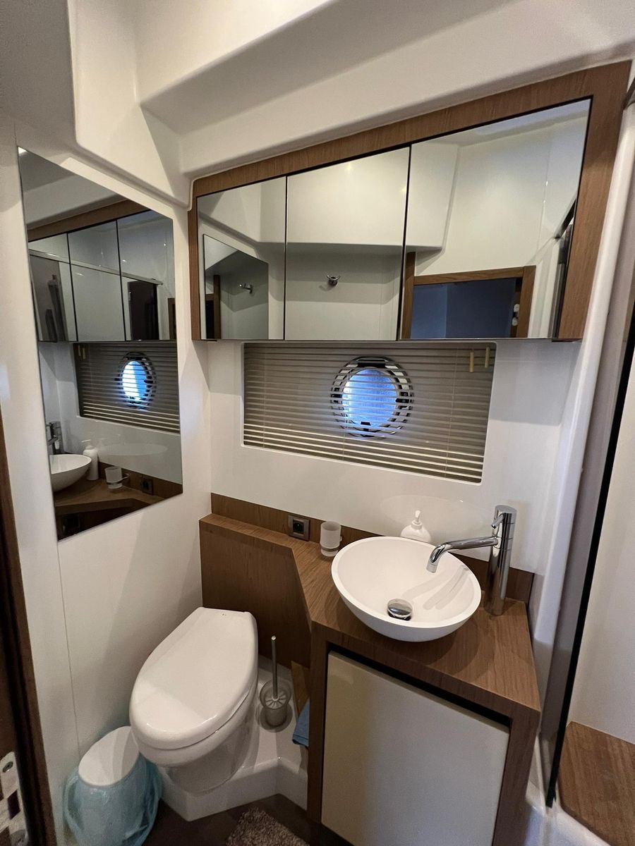 2016 Beneteau 49 