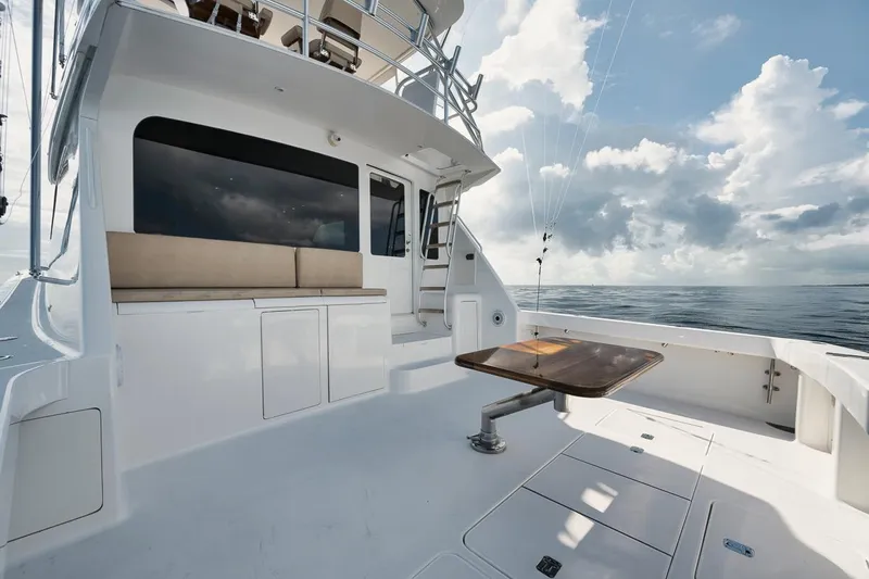 The Good Life Yacht Photos Pics 61 Viking The Good Life- Cockpit