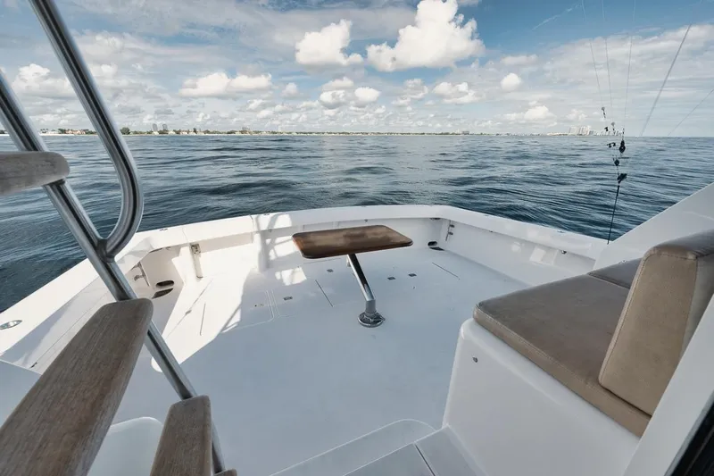 The Good Life Yacht Photos Pics 61 Viking The Good Life- Cockpit