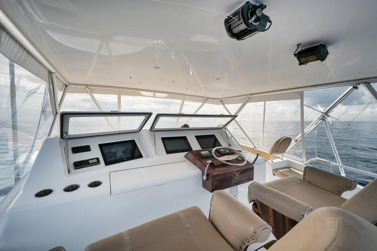 2005 Viking 61 