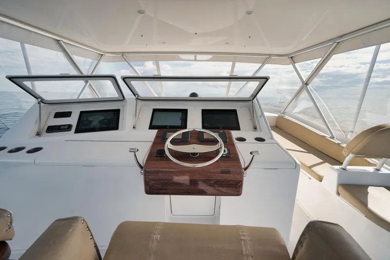 The Good Life Yacht Photos Pics 61 Viking The Good Life- Helm