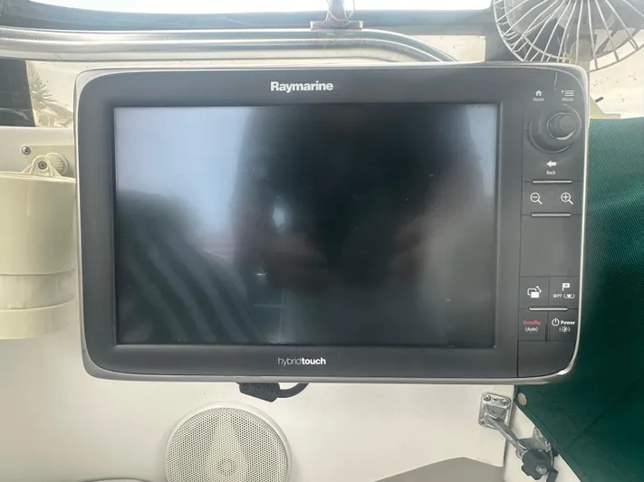 River Miss Yacht Photos Pics Raymarine hybrid touch display on 1997 Mainship 350 boat dashboard.