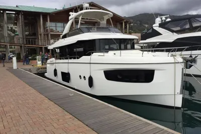 2018 Absolute 52 Navetta