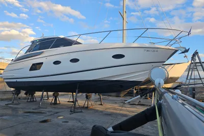 2016 Princess V39