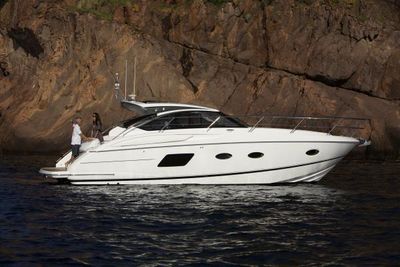 2015 Princess V39