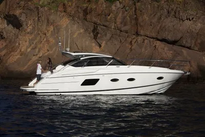 2012 Princess V39