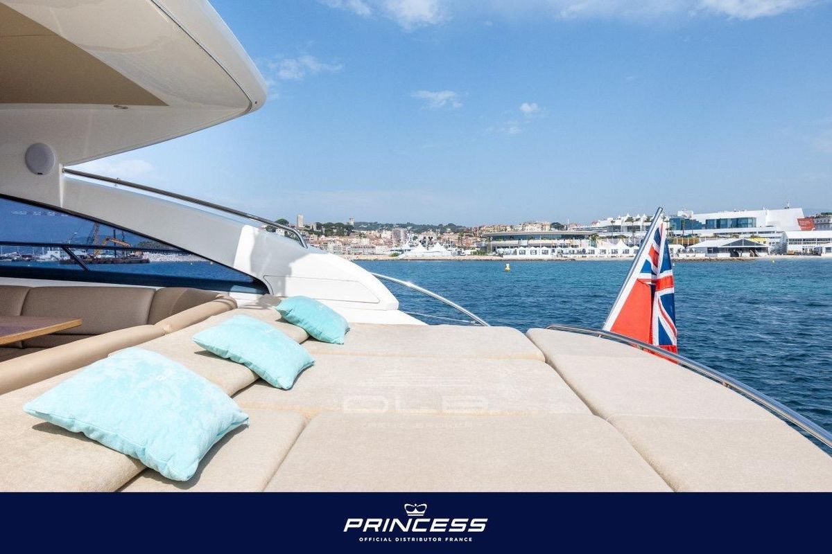 2009 Princess 53 