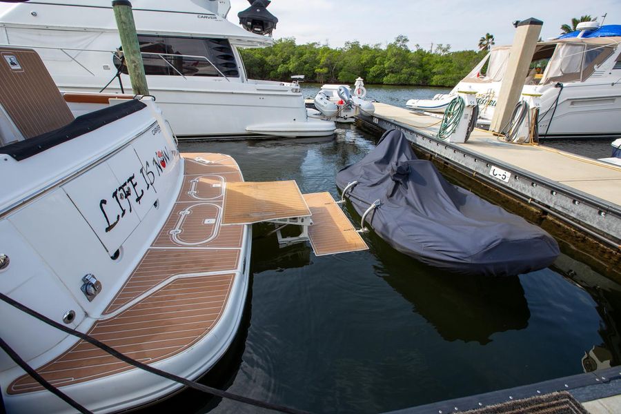 2000 Carver 450 Voyager Pilothouse