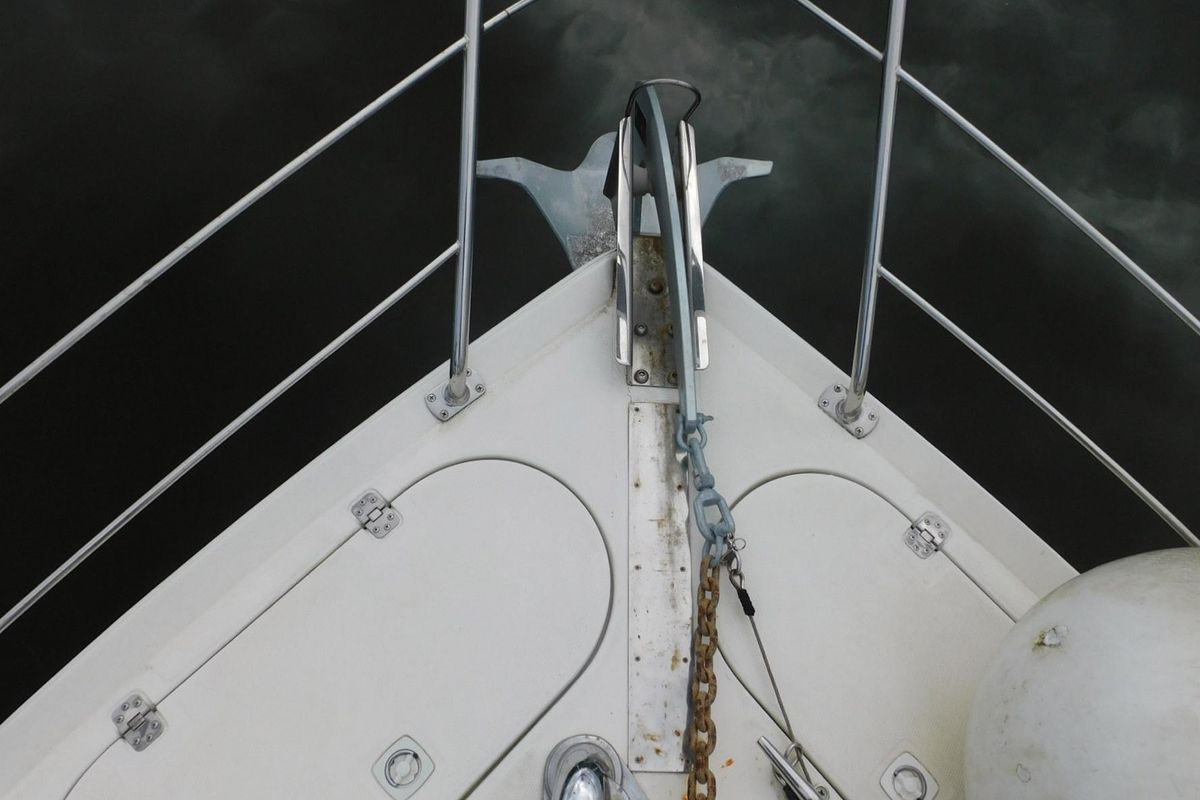 2002 Carver 57 