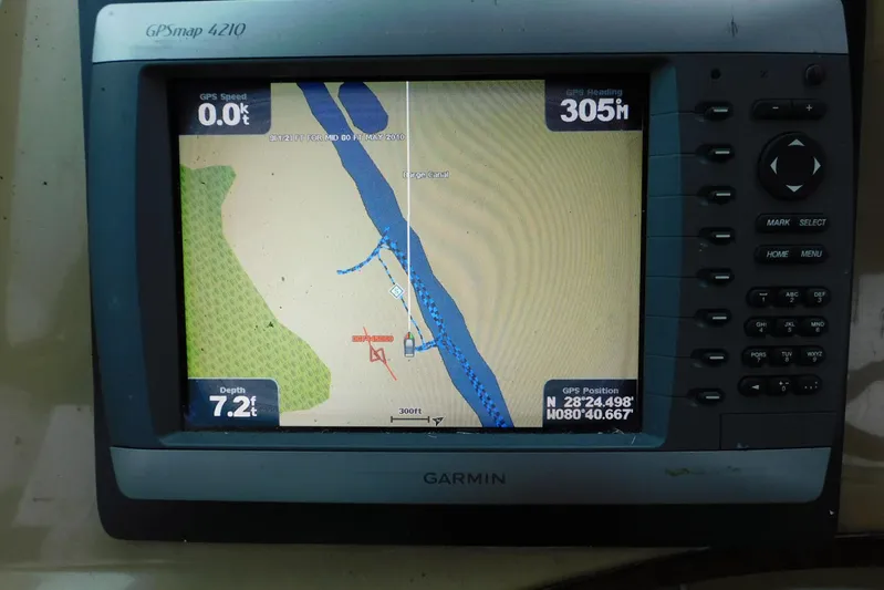 Waterdog Yacht Photos Pics Garmin GPSmap 4210 displaying navigation data on Carver 570 Voyager Pilothouse, 2002 model.