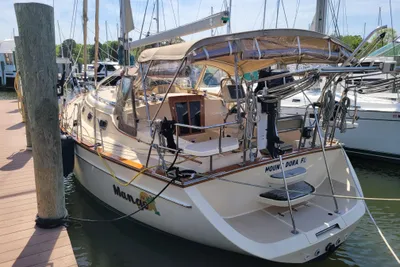 Island Packet 370
