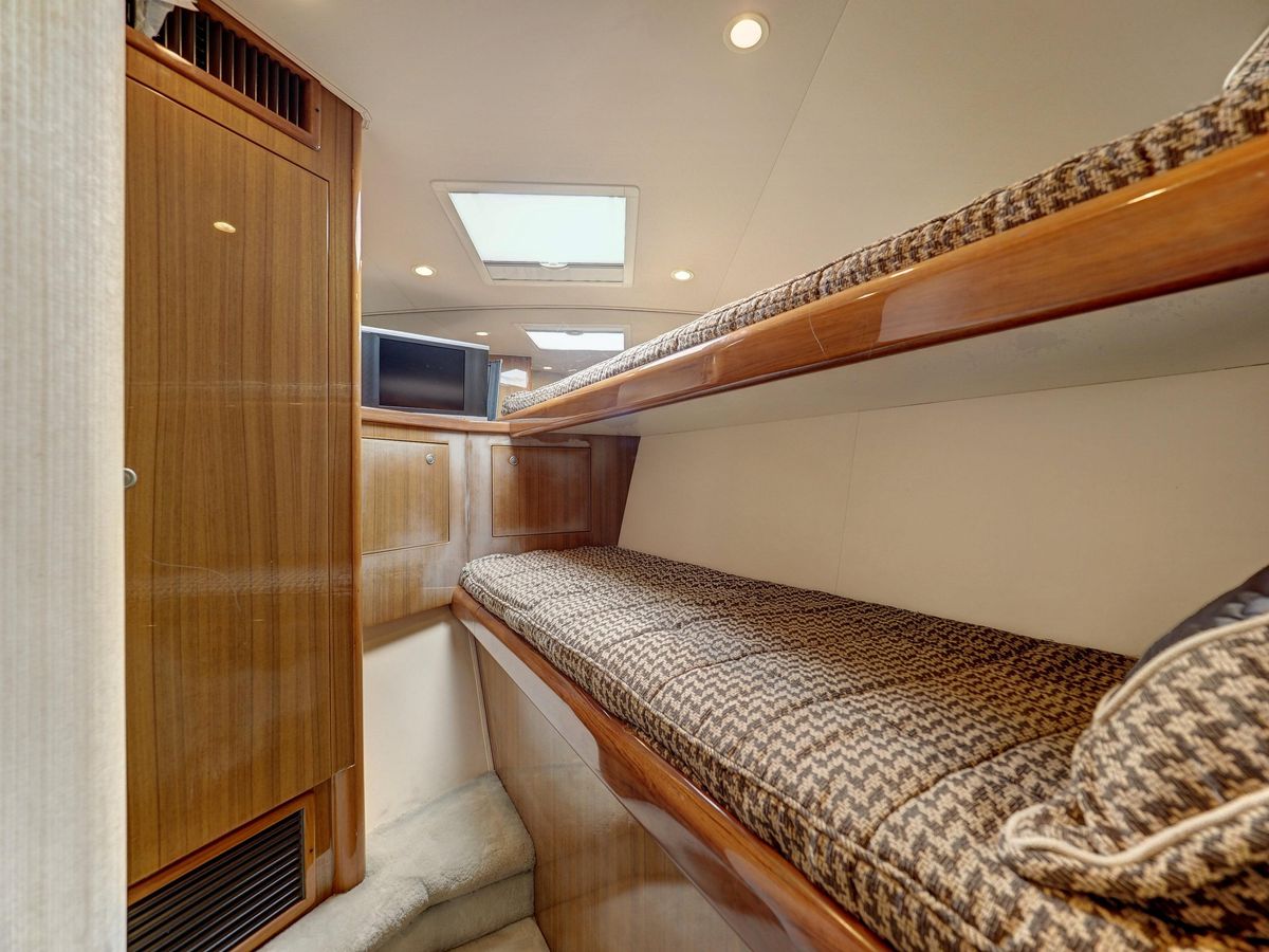 2007 Viking 48 