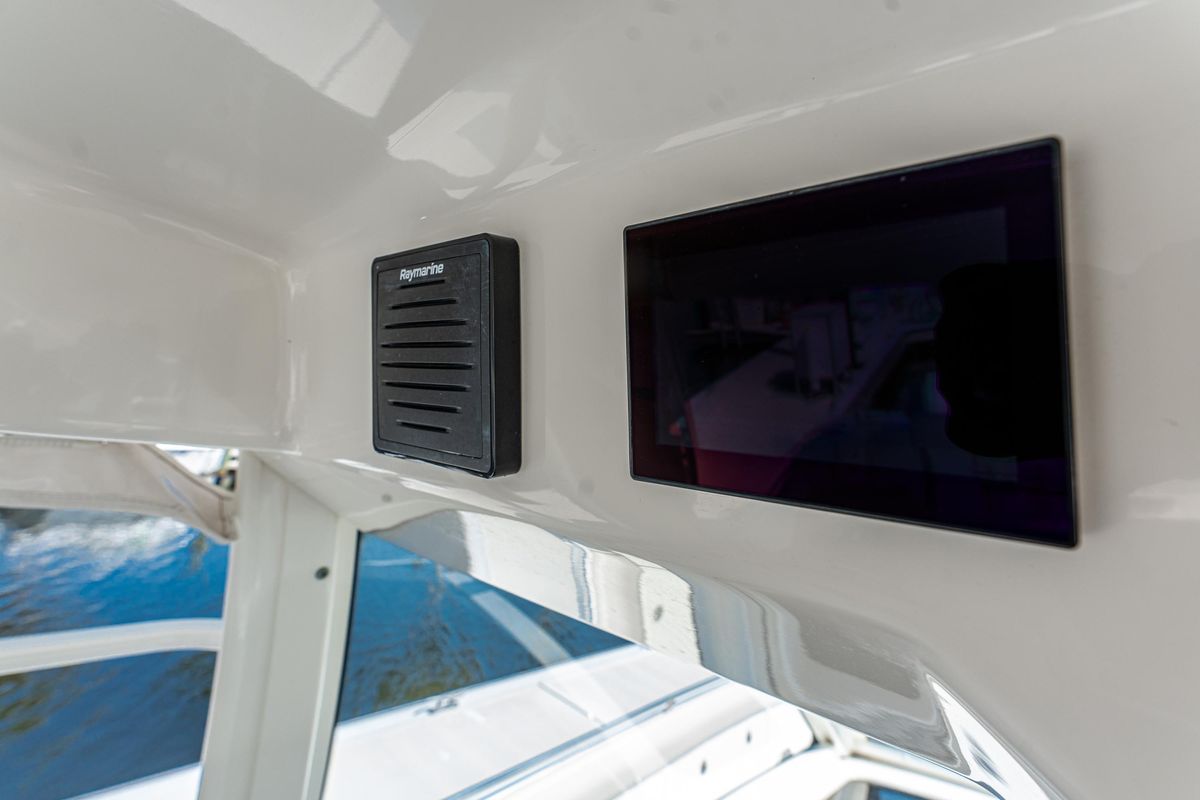 2019 Boston Whaler 42 