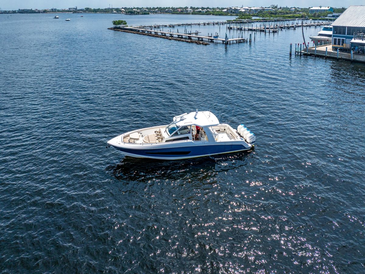 2019 Boston Whaler 42 