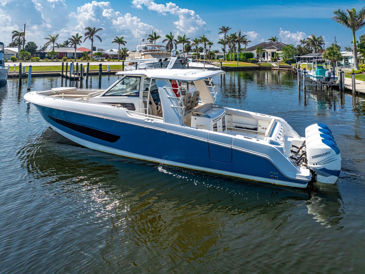 2019 Boston Whaler 42 