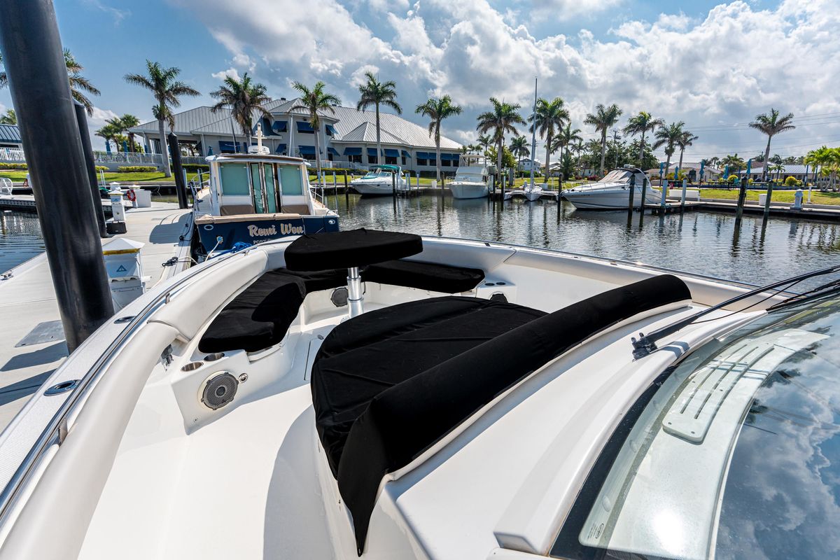 2019 Boston Whaler 42 