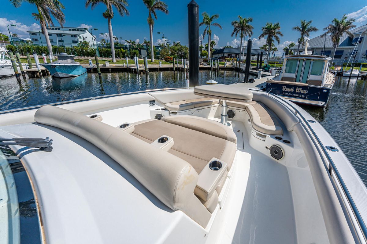 2019 Boston Whaler 42 