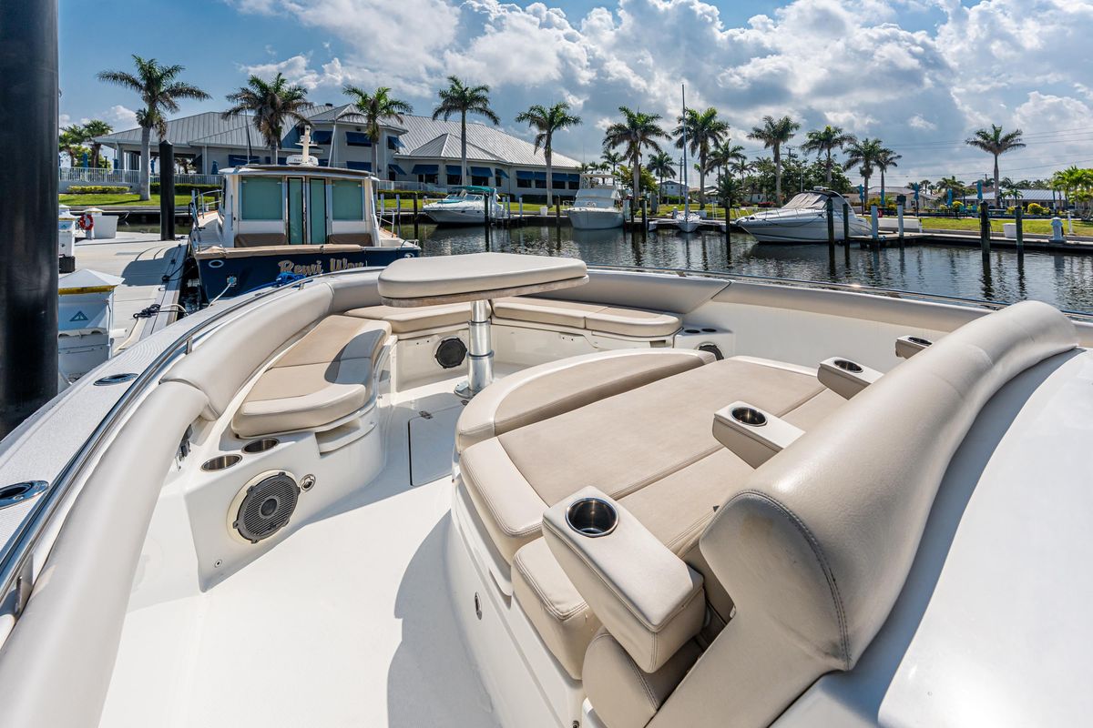 2019 Boston Whaler 42 