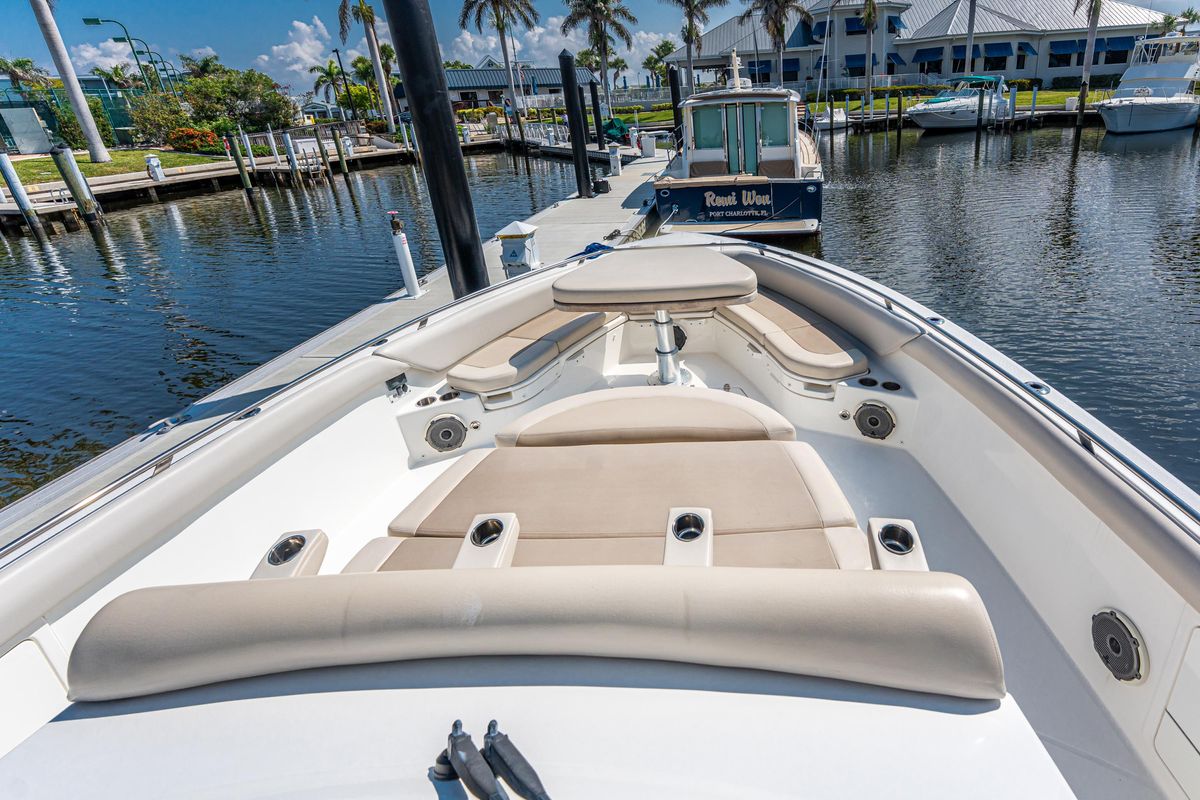 2019 Boston Whaler 42 