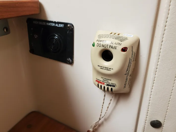  Yacht Photos Pics Carbon monoxide alarm and water alert on Grady-White Canyon 336, 2017.