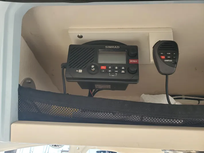  Yacht Photos Pics Simrad VHF