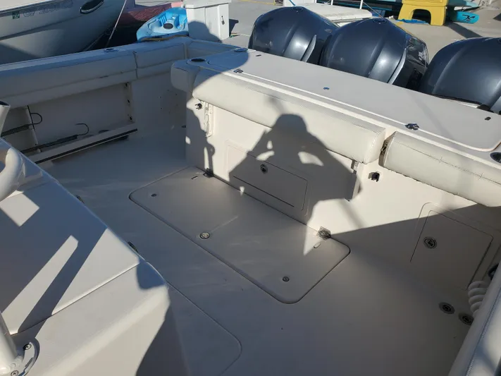  Yacht Photos Pics Interior of a 2017 Grady-White Canyon 336 boat with shadow.