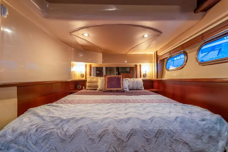 Island Time Yacht Photos Pics 