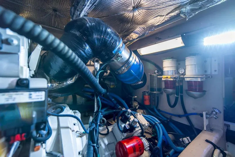 Island Time Yacht Photos Pics 