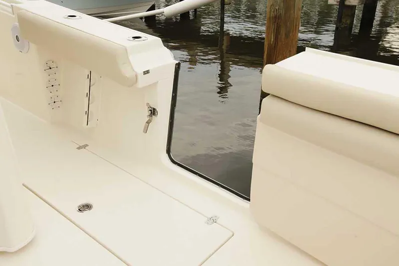  Yacht Photos Pics Manufacturer Provided Image