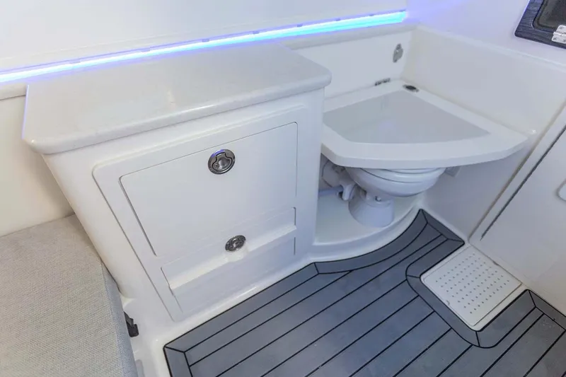  Yacht Photos Pics Manufacturer Provided Image