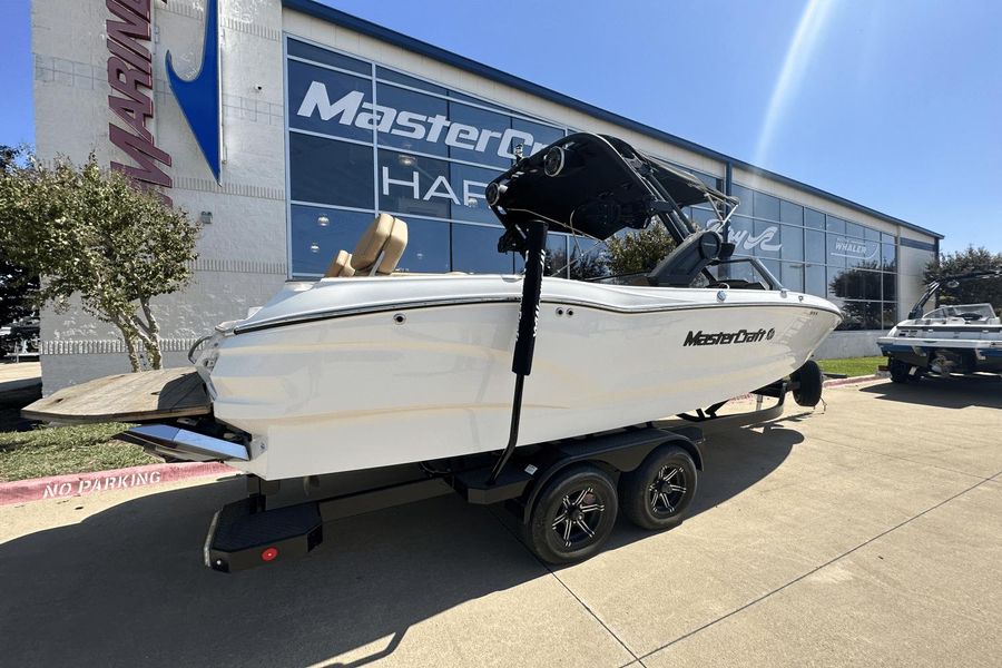 2022 MasterCraft X24