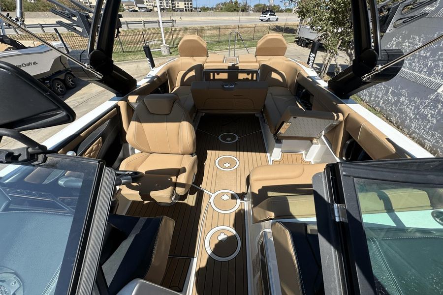 2022 MasterCraft X24