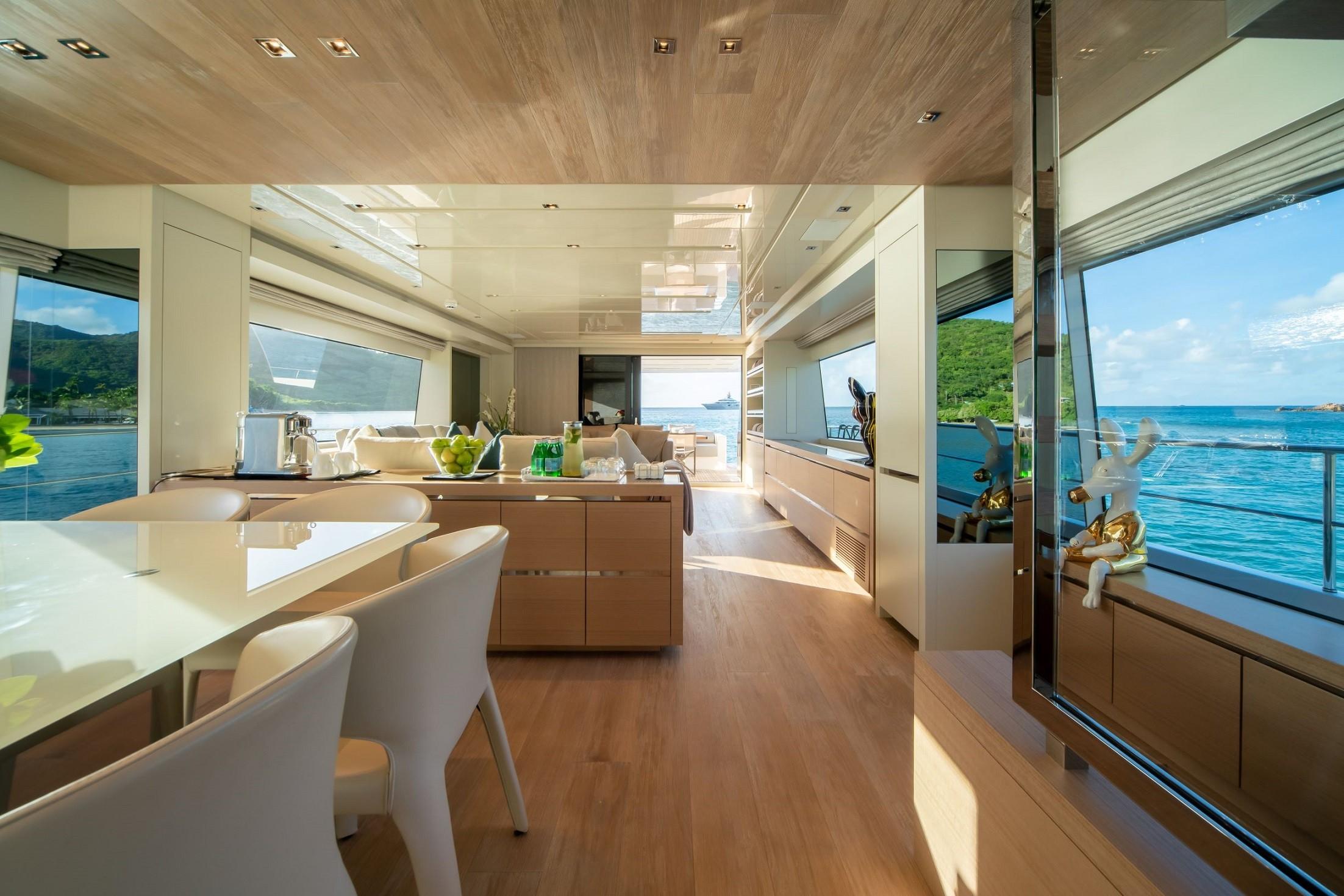 Yacht Photo 36