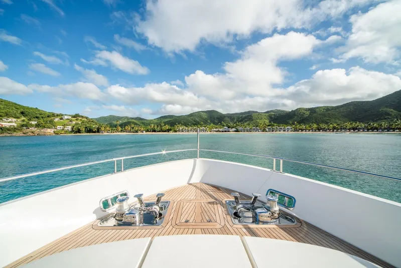 Squalo Yacht Photos Pics Bow