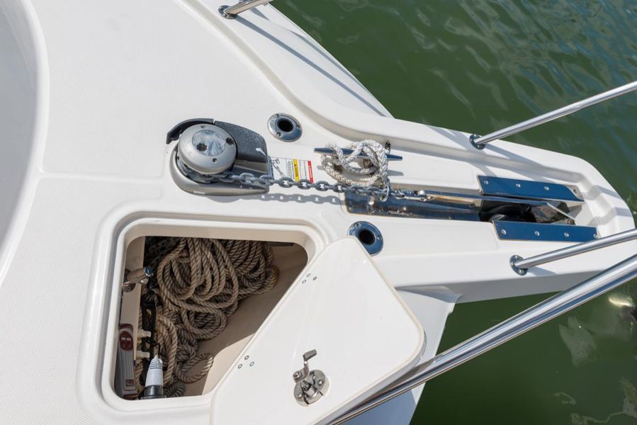 2018 Boston Whaler 345 Conquest