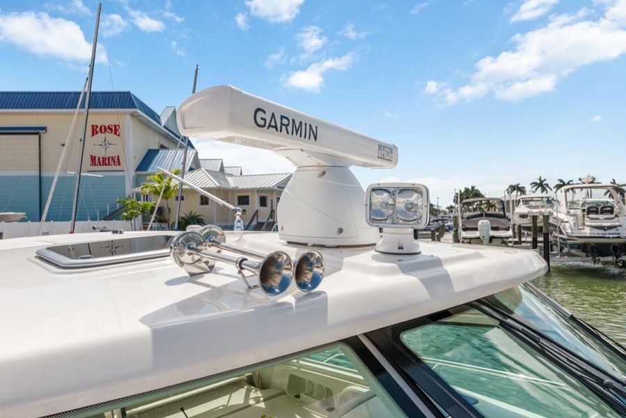 2018 Boston Whaler 345 Conquest