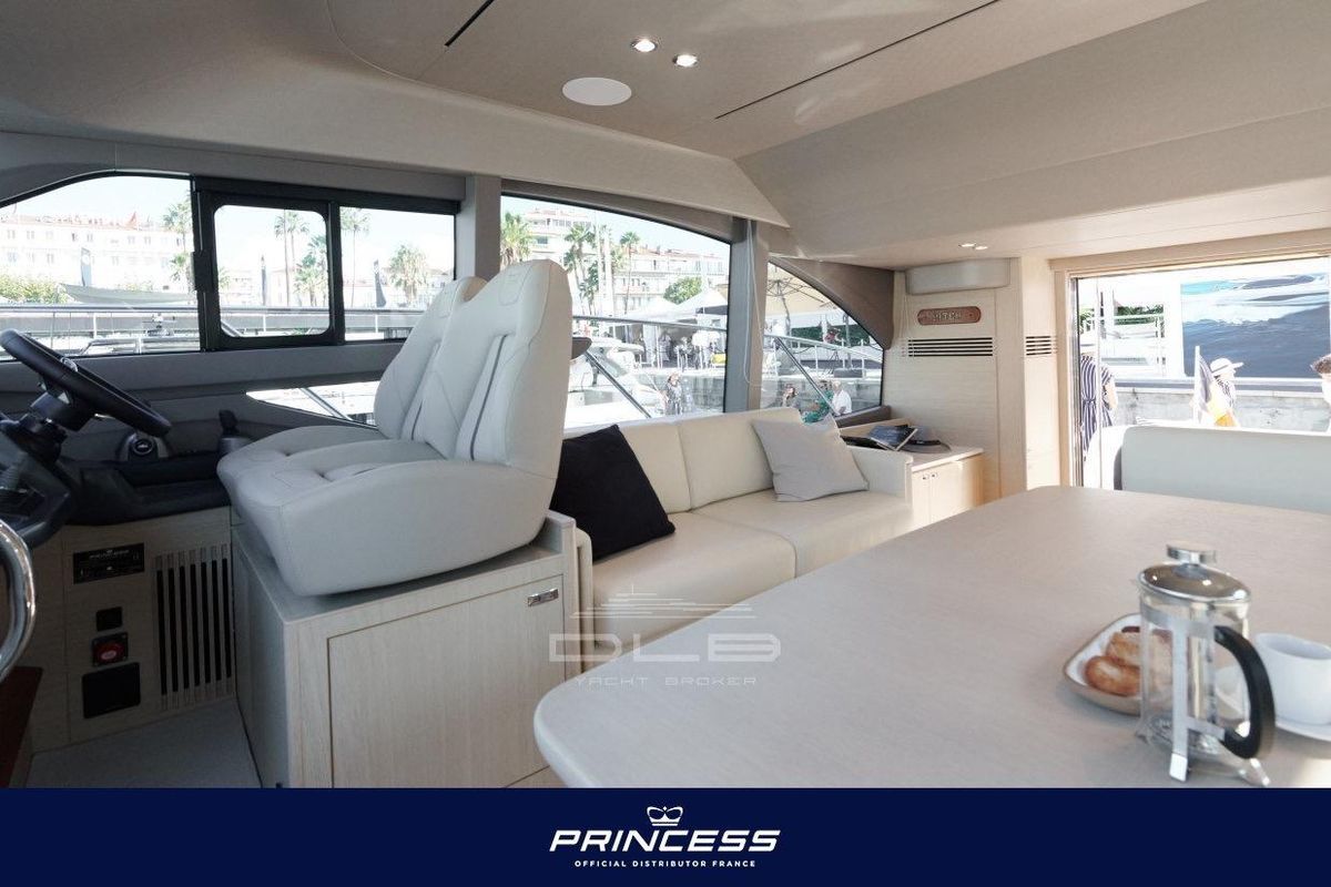 2023 Princess 50 