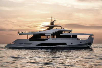 Ferretti Yachts INFYNITO 80