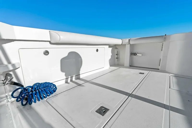 Reel Estate Yacht Photos Pics 2005 Cabo 35 Flybridge 'Reel Estate'