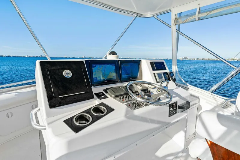 Reel Estate Yacht Photos Pics 2005 Cabo 35 Flybridge 'Reel Estate'