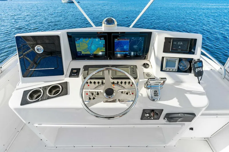 Reel Estate Yacht Photos Pics 2005 Cabo 35 Flybridge 'Reel Estate'