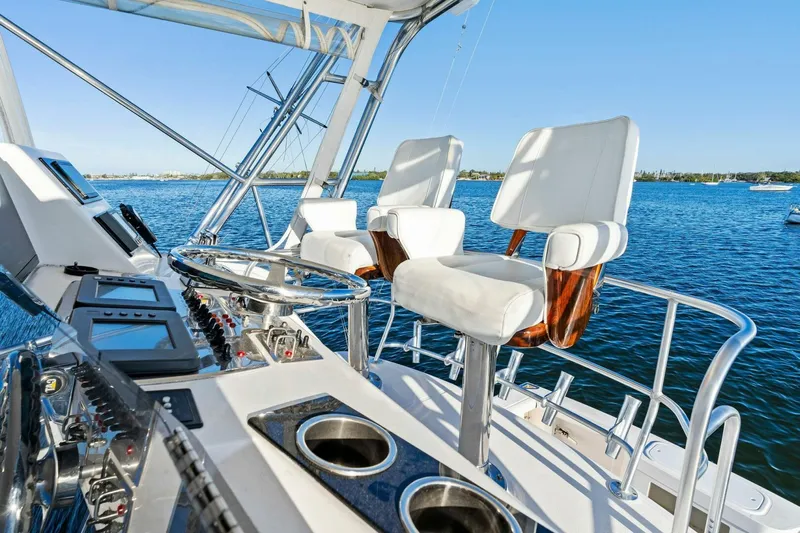 Reel Estate Yacht Photos Pics 2005 Cabo 35 Flybridge 'Reel Estate'