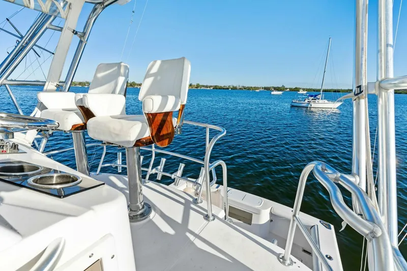 Reel Estate Yacht Photos Pics 2005 Cabo 35 Flybridge 'Reel Estate'