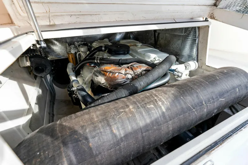 Reel Estate Yacht Photos Pics 2005 Cabo 35 Flybridge 'Reel Estate'