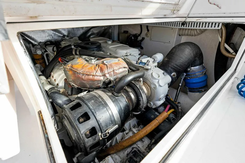 Reel Estate Yacht Photos Pics 2005 Cabo 35 Flybridge 'Reel Estate'