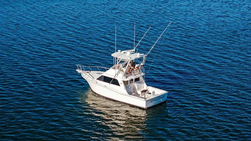 Reel Estate Yacht Photos Pics 2005 Cabo 35 Flybridge 'Reel Estate'