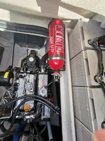 Think Twice Yacht Photos Pics 