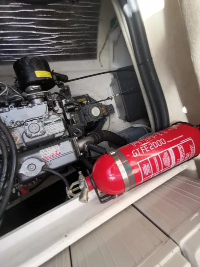 Think Twice Yacht Photos Pics 