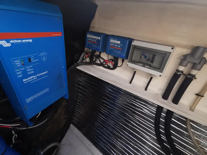 Think Twice Yacht Photos Pics 