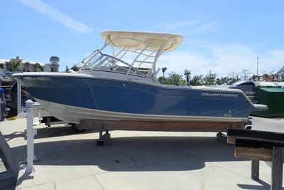 Grady-White Freedom 235